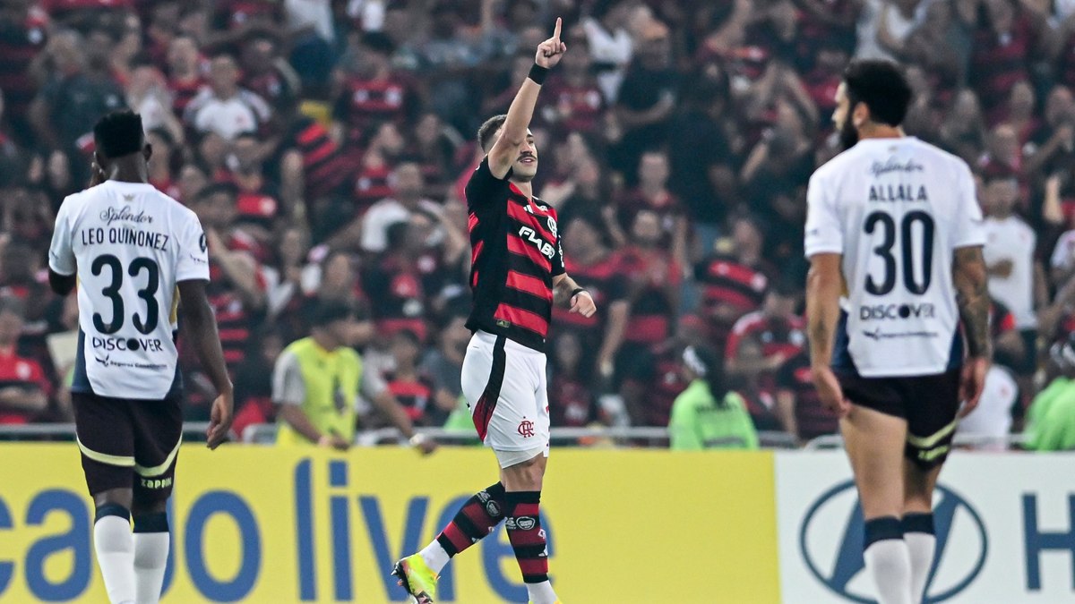 Flamengo recusa oferta milionária de clube alemão por Léo Ortiz